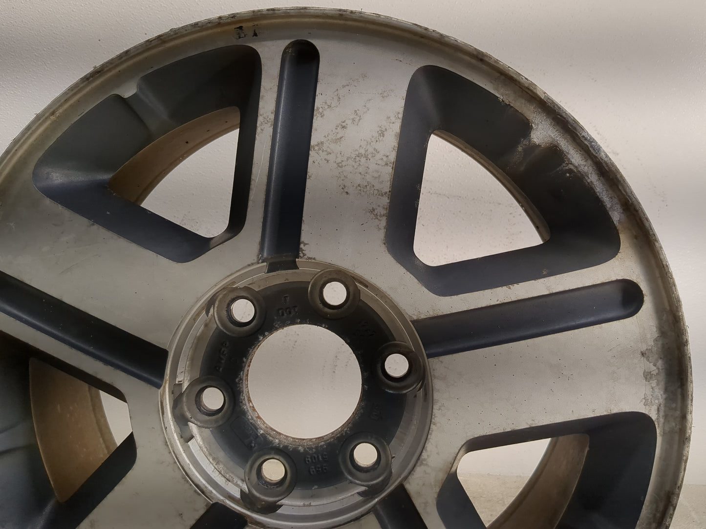 2004-2009 Chevrolet Trailblazer Oem Wheel Rim 1212649 - Oemusedautoparts1.com