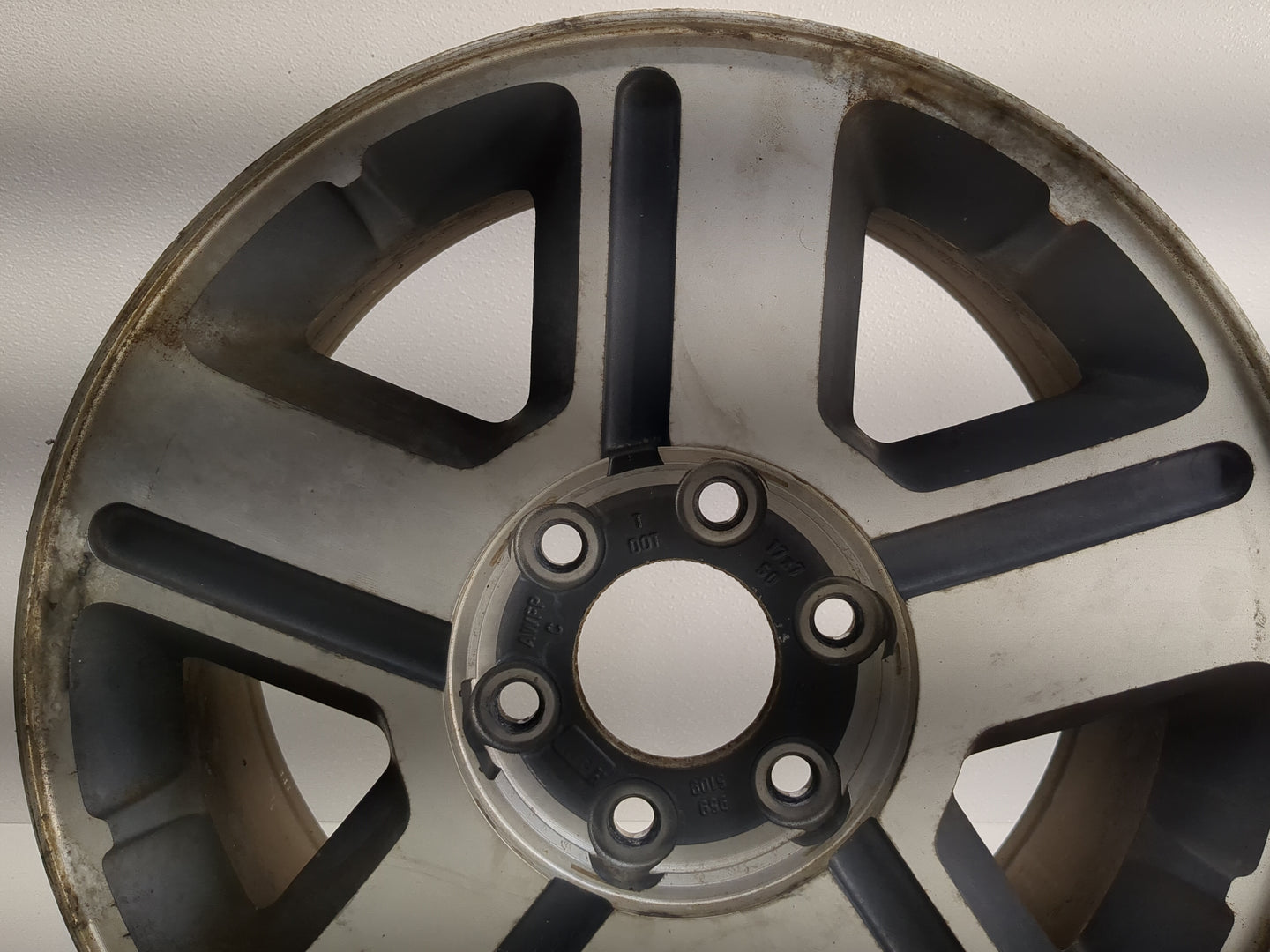 2004-2009 Chevrolet Trailblazer Oem Wheel Rim 1212650 - Oemusedautoparts1.com