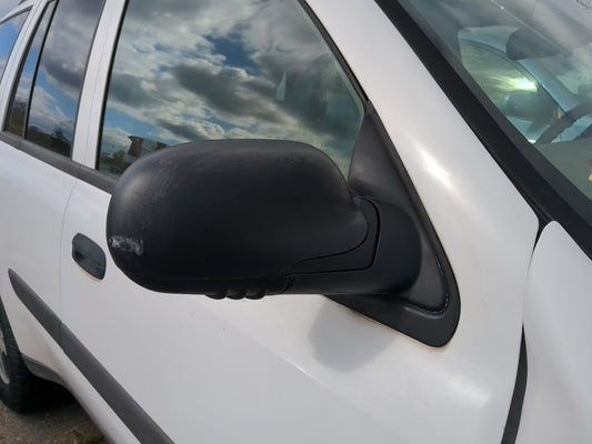 2002-2009 Chevrolet Trailblazer Side Mirror Replacement Passenger Right View Door Mirror Fits OEM Used Auto Parts - Oemuseda