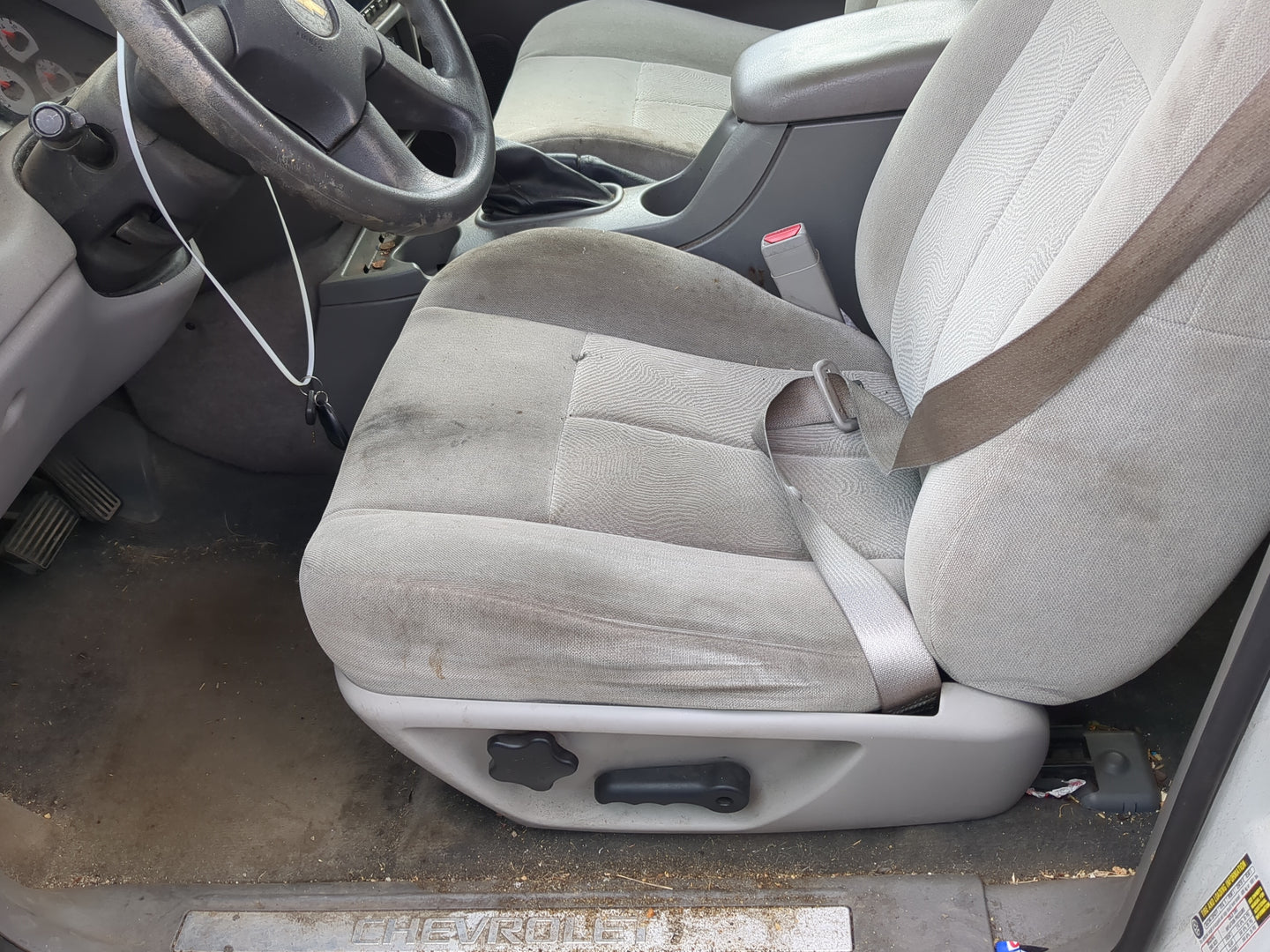 2005-2009 Chevrolet Trailblazer Driver Front Seat Oem 1214670 - Oemusedautoparts1.com