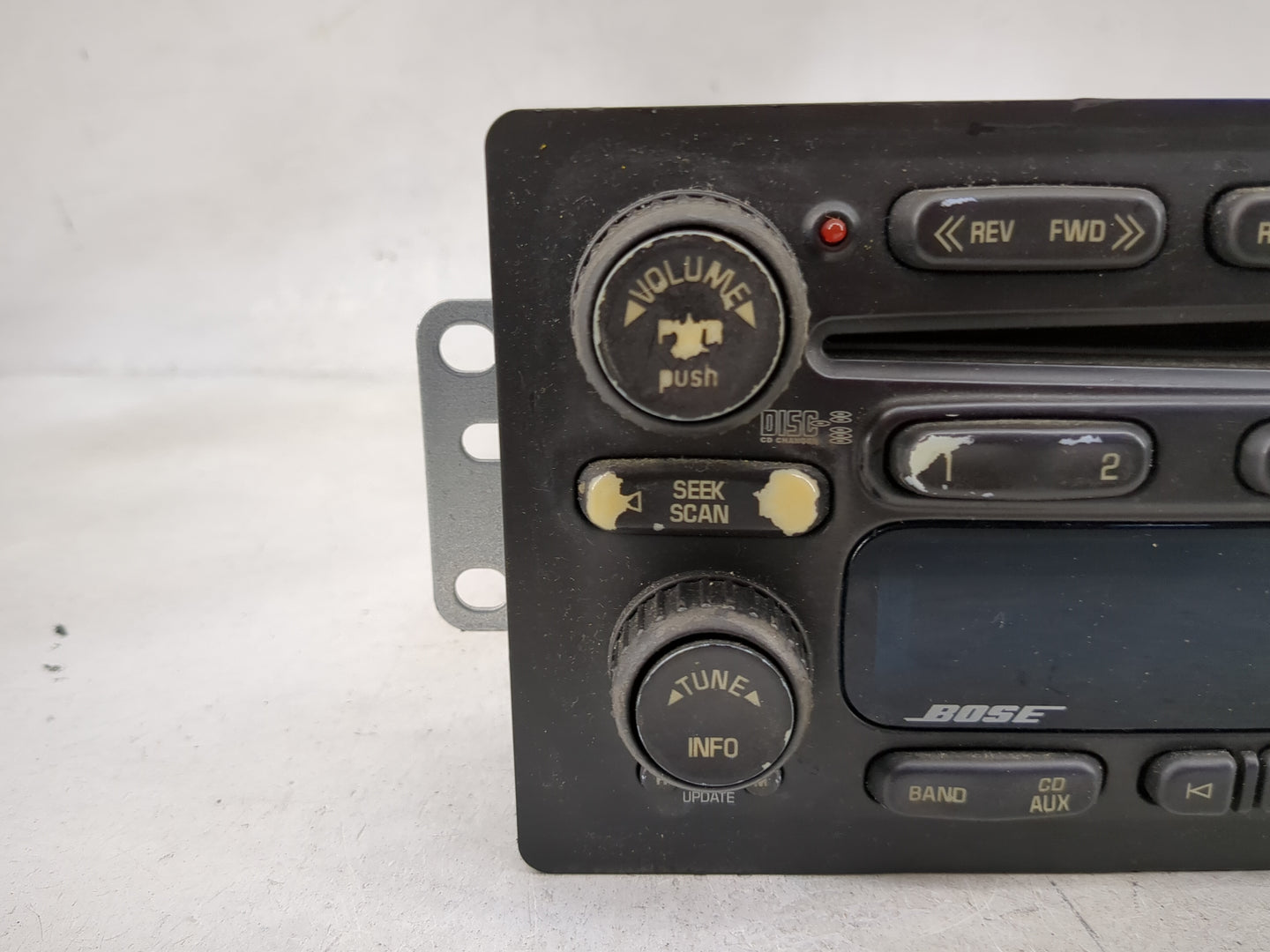 2002-2005 Chevrolet Trailblazer Radio AM FM Cd Player Receiver Replacement Fits Fits 2002 2003 2004 2005 OEM Used Auto Parts