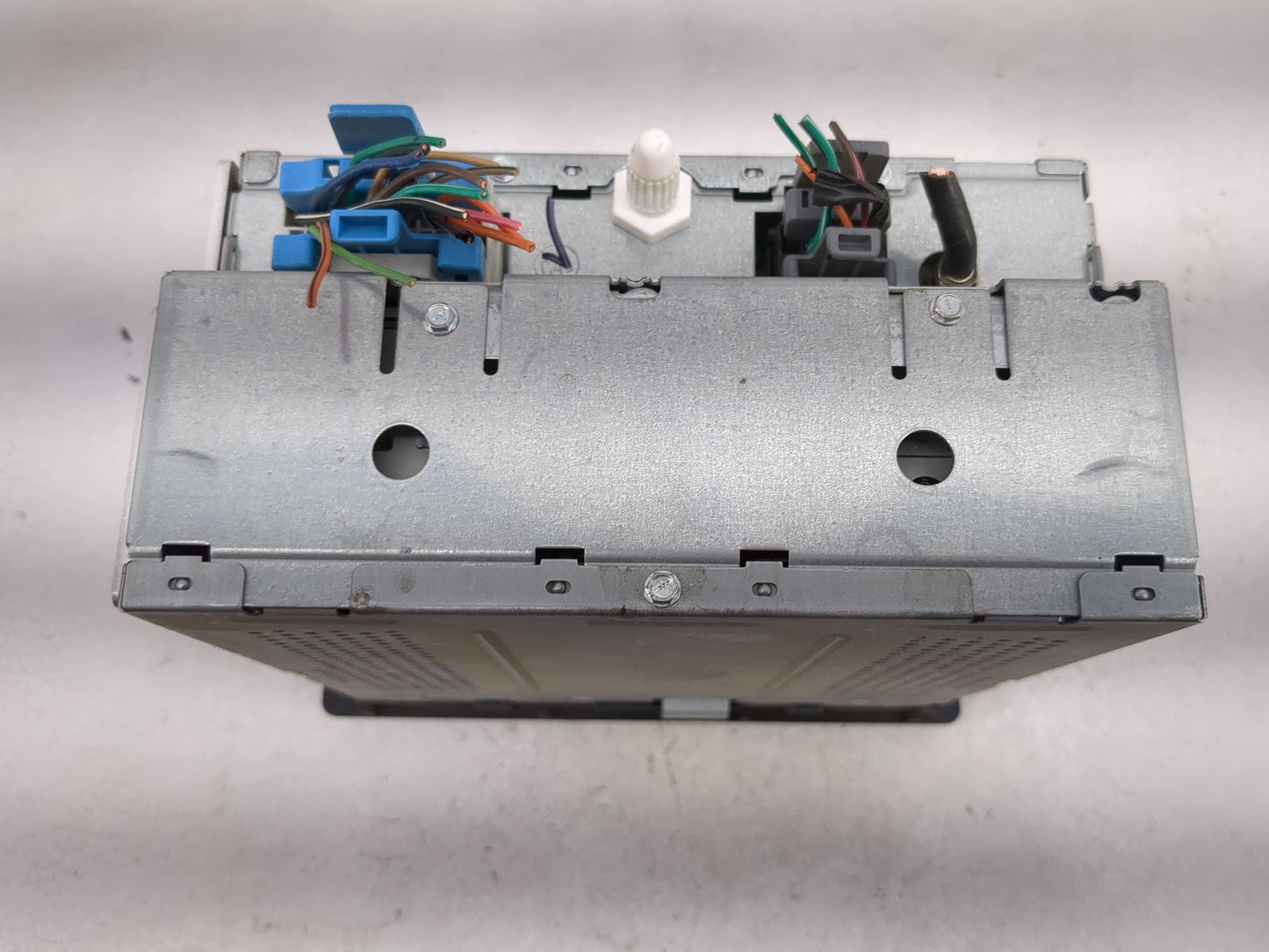 2002-2005 Chevrolet Trailblazer Radio AM FM Cd Player Receiver Replacement Fits Fits 2002 2003 2004 2005 OEM Used Auto Parts
