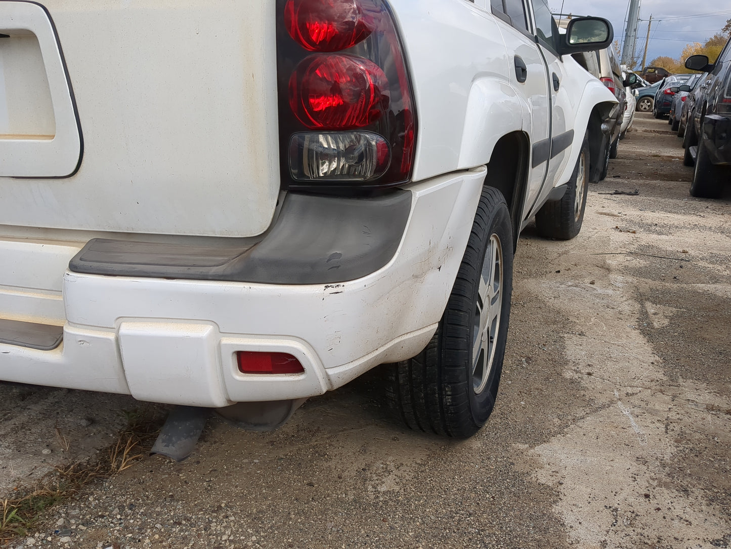 2002-2009 Chevrolet Trailblazer Rear Bumper Assembly Oem 1214721 - Oemusedautoparts1.com