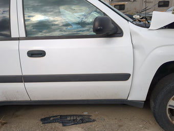 compare product 2004-2009 Chevrolet Trailblazer Passenger Front Door Oem