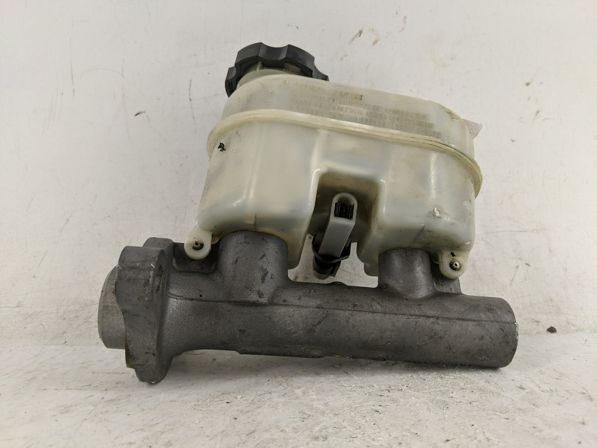 2002-2005 Chevrolet Trailblazer Brake Master Cylinder 1220999 - Oemusedautoparts1.com
