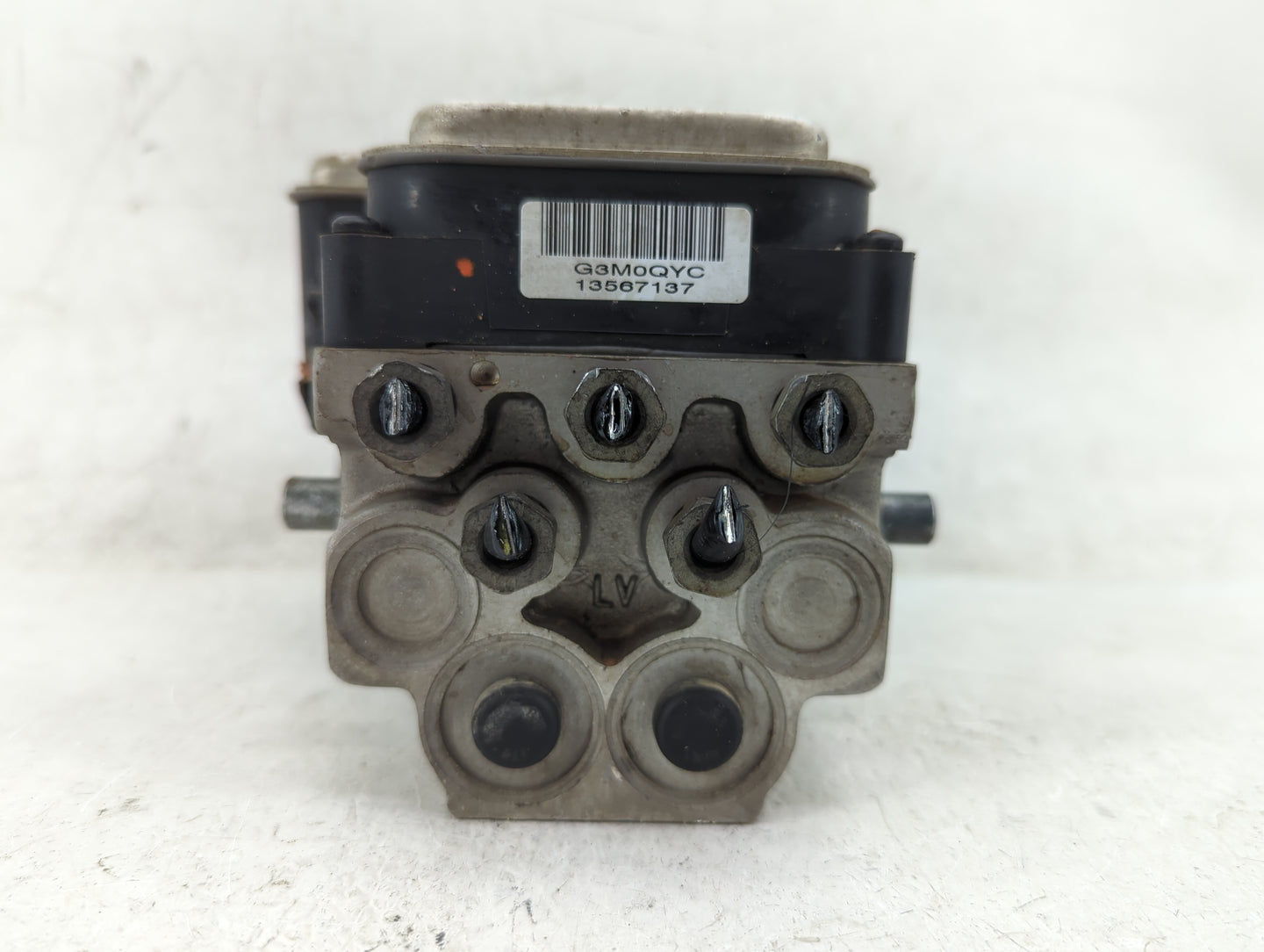 2004-2005 Chevrolet Trailblazer ABS Pump Control Module Replacement P/N:13567137 Fits Fits 2004 2005 OEM Used Auto Parts - O