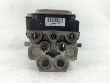 2004-2005 Chevrolet Trailblazer ABS Pump Control Module Replacement P/N:13567137 Fits Fits 2004 2005 OEM Used Auto Parts - O