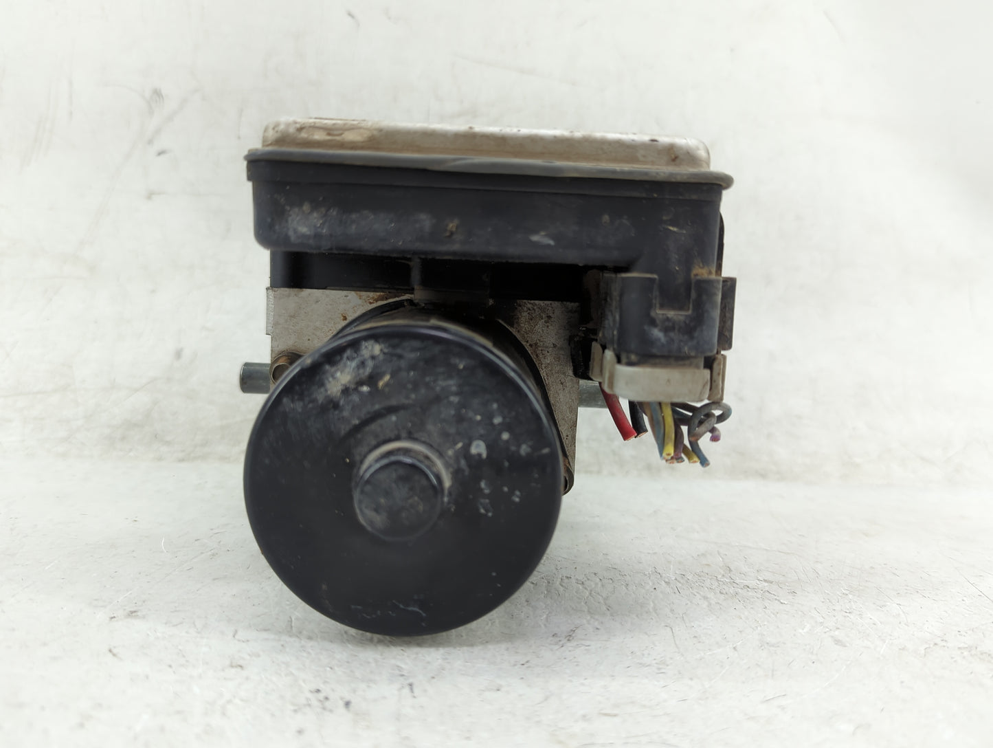 2004-2005 Chevrolet Trailblazer ABS Pump Control Module Replacement P/N:13567137 Fits Fits 2004 2005 OEM Used Auto Parts - O