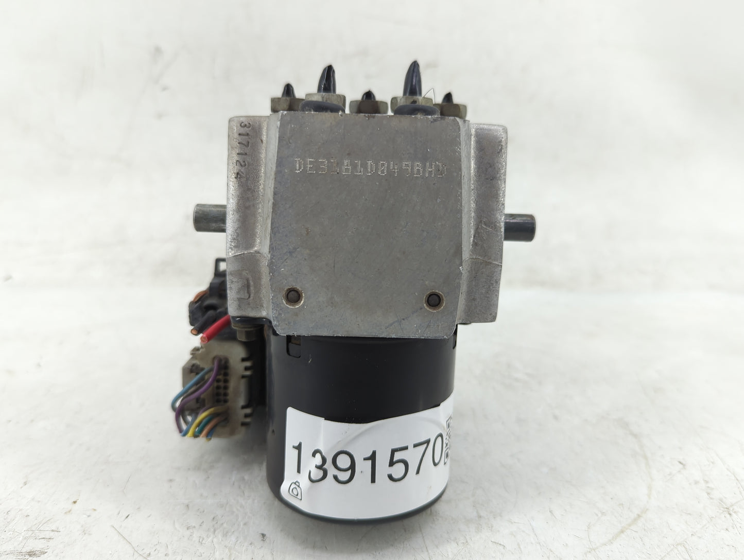 2004-2005 Chevrolet Trailblazer ABS Pump Control Module Replacement P/N:13567137 Fits Fits 2004 2005 OEM Used Auto Parts - O