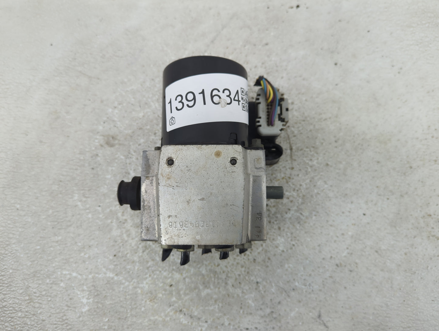 2004-2005 Chevrolet Trailblazer ABS Pump Control Module Replacement P/N:13567137 Fits Fits 2004 2005 OEM Used Auto Parts - O
