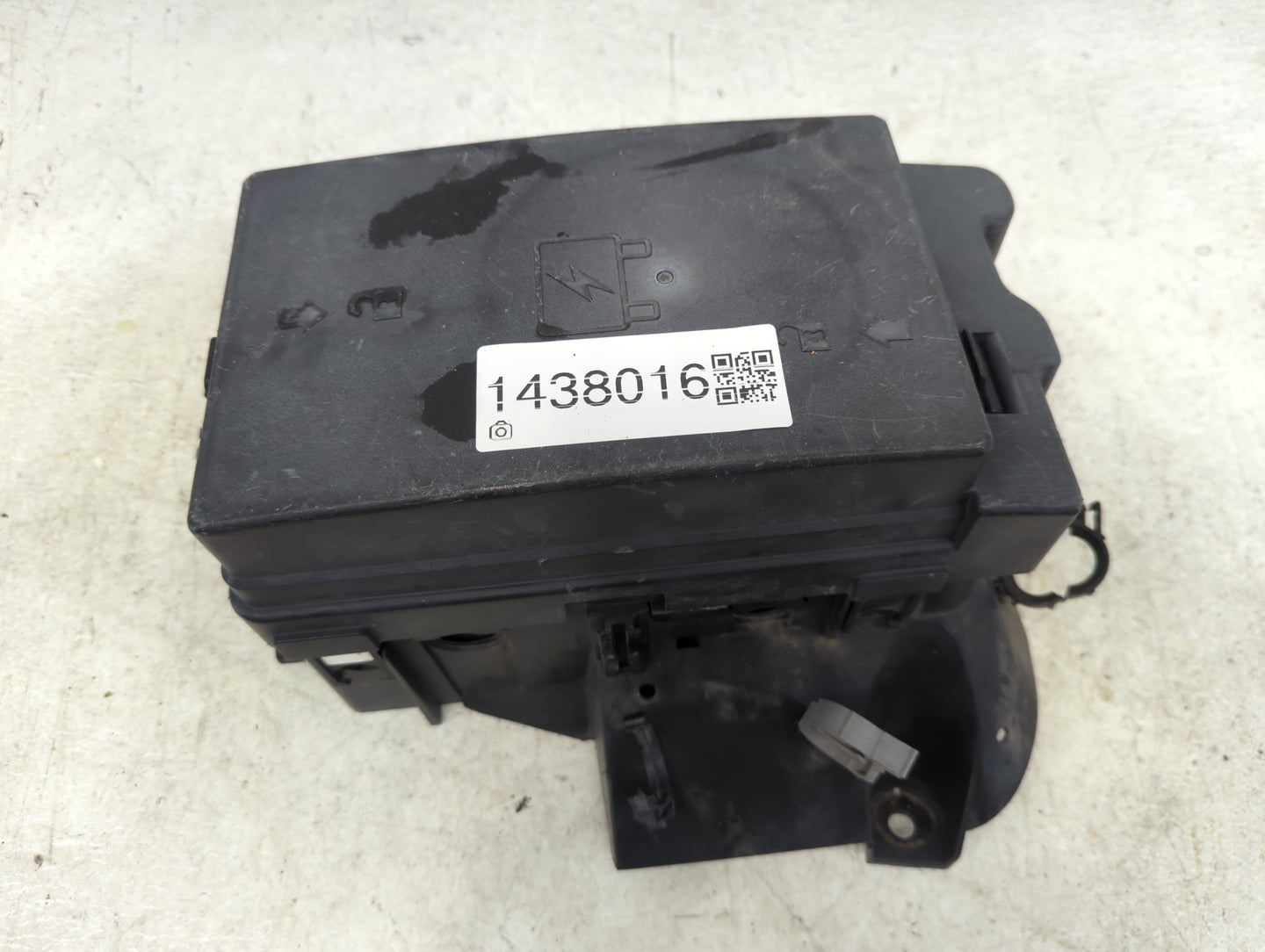 2004-2005 Chevrolet Trailblazer Fusebox Fuse Box Panel Relay Module Fits Fits 2004 2005 OEM Used Auto Parts - Oemusedautopar