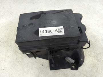 2004-2005 Chevrolet Trailblazer Fusebox Fuse Box Panel Relay Module Fits Fits 2004 2005 OEM Used Auto Parts - Oemusedautopar