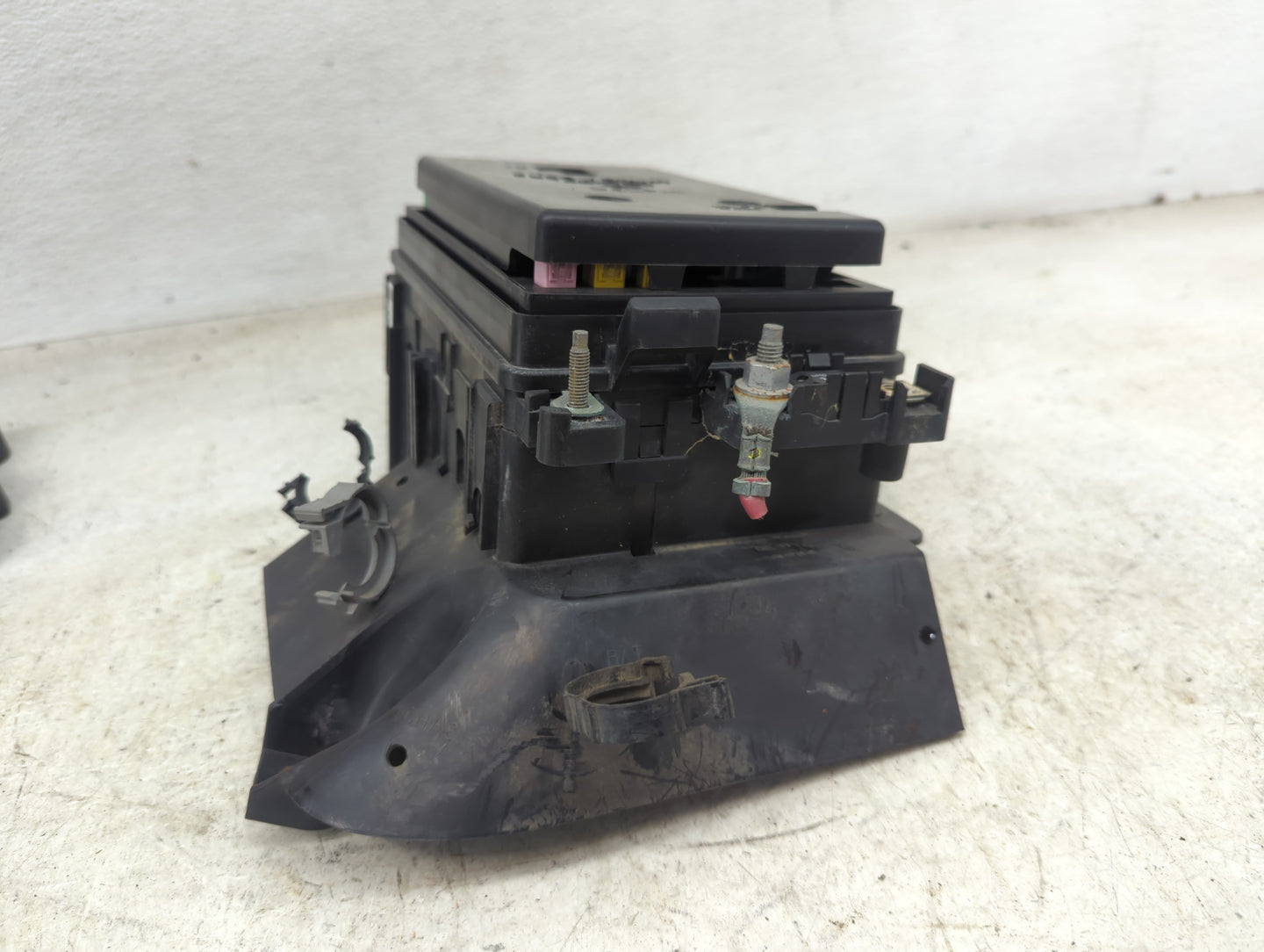 2004-2005 Chevrolet Trailblazer Fusebox Fuse Box Panel Relay Module Fits Fits 2004 2005 OEM Used Auto Parts - Oemusedautopar