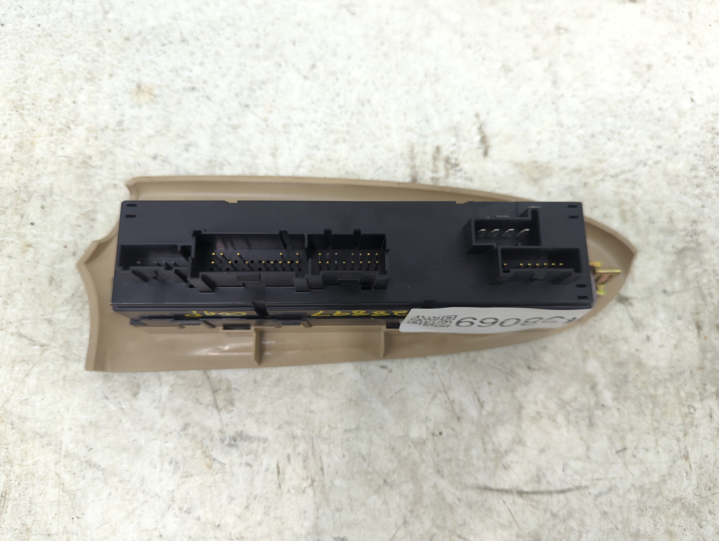 2005 Chevrolet Trailblazer Master Power Window Switch Replacement Driver Side Left P/N:15212592 Fits OEM Used Auto Parts - O