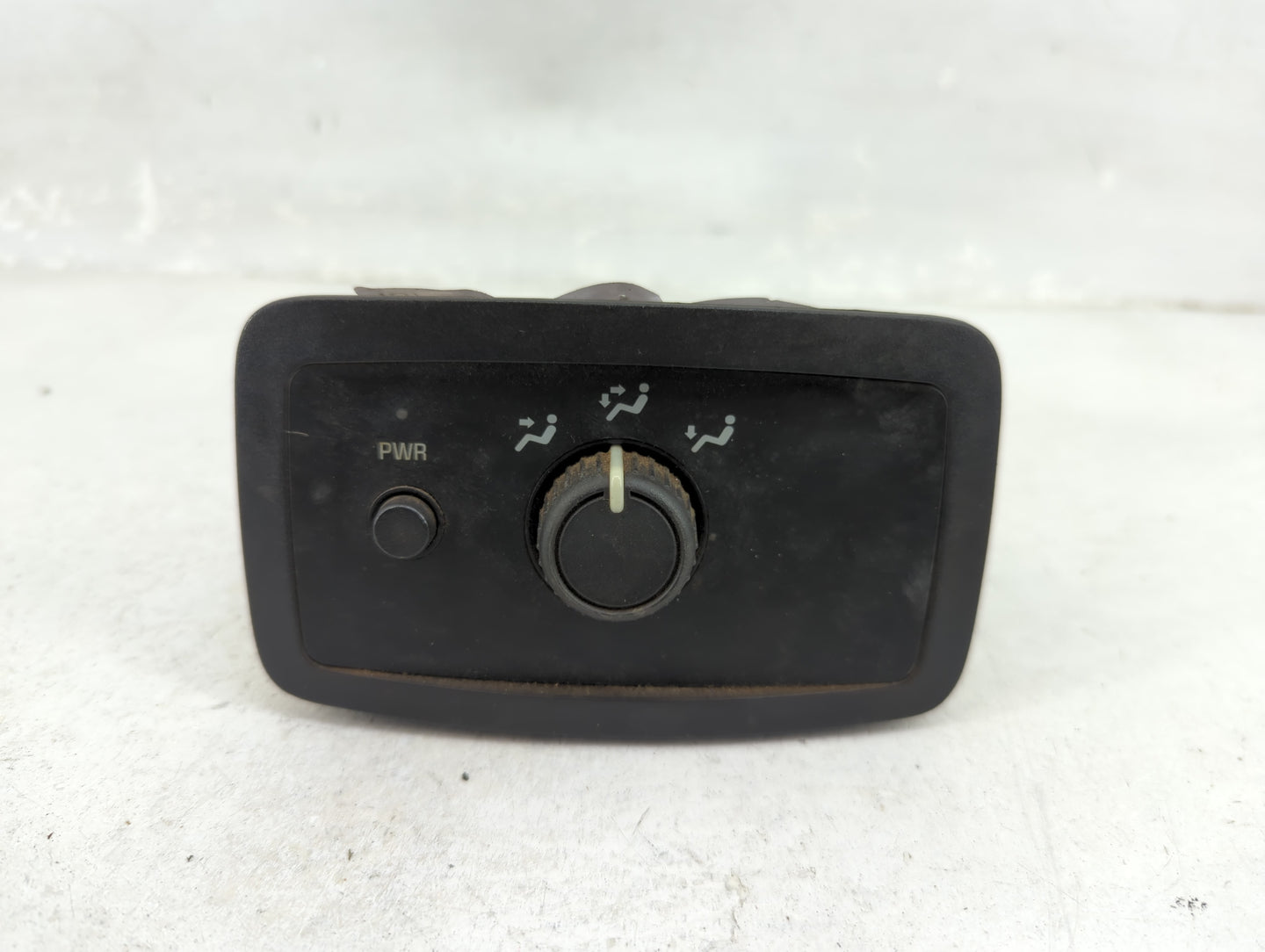 2002-2009 Chevrolet Trailblazer Climate Control Module Temperature AC/Heater Replacement P/N:15095235 Fits OEM Used Auto Par