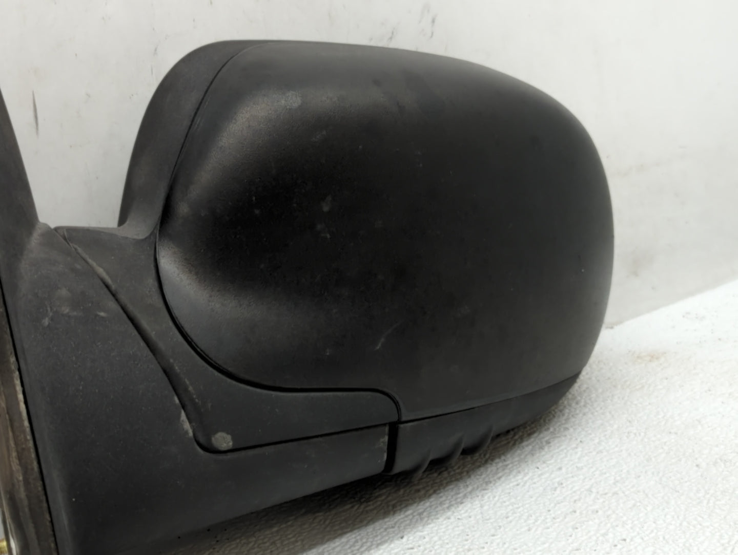 2002-2009 Chevrolet Trailblazer Driver Side View Mirror - Left Door Mirror OEM Used - Oemusedautoparts1.com