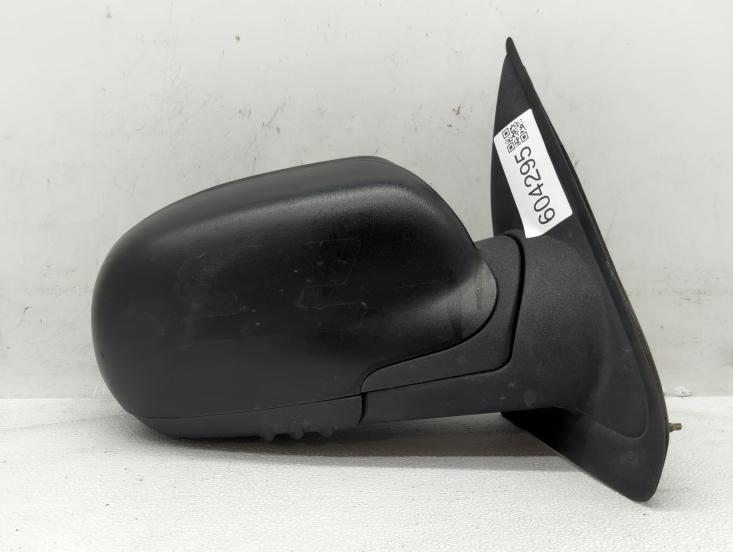 2002 Chevrolet Trailblazer Passenger Right Side View Manual Door Mirror - Oemusedautoparts1.com