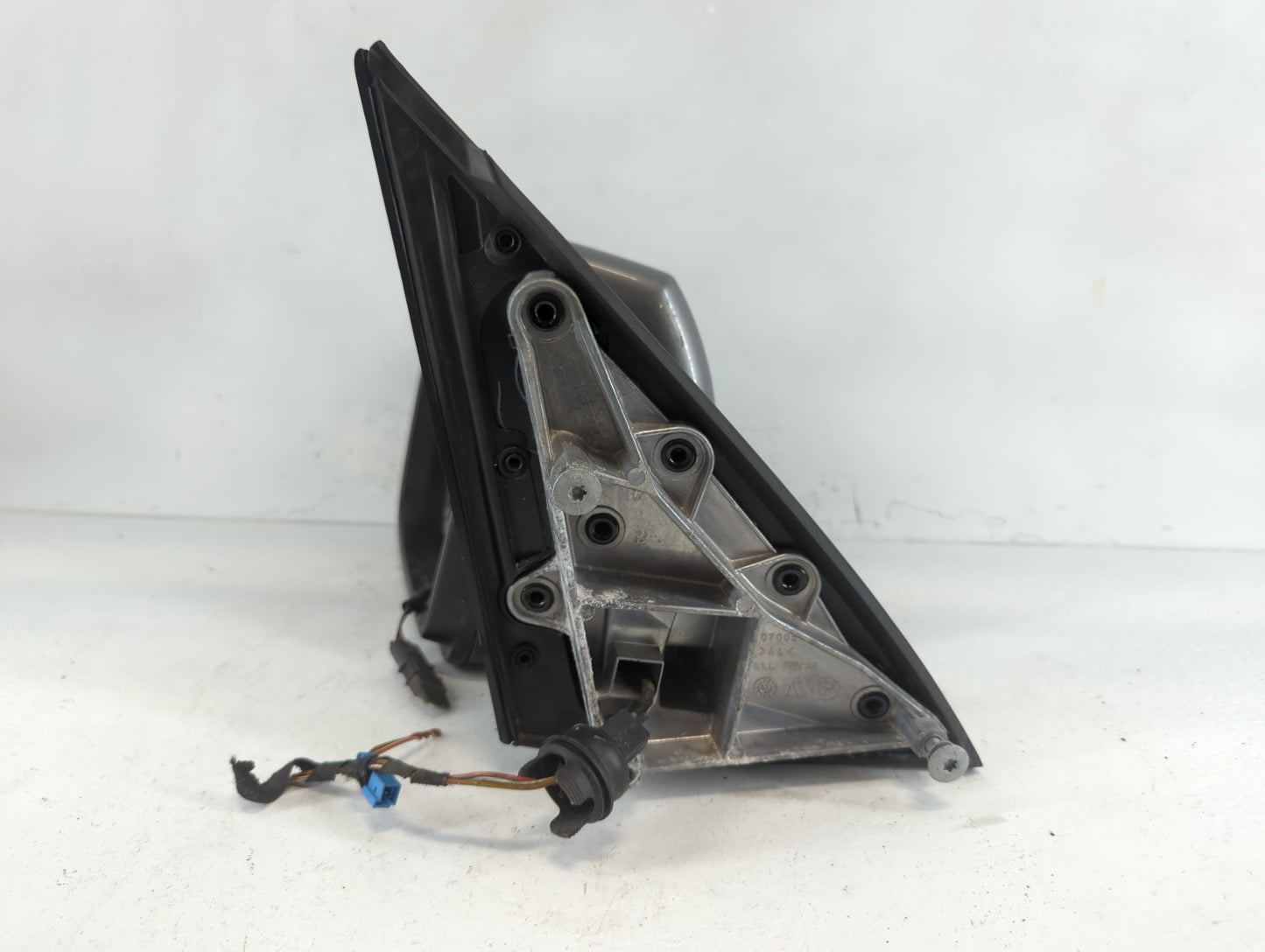 2005 Chevrolet Trailblazer Driver Left Side View Manual Door Mirror Grey - Oemusedautoparts1.com