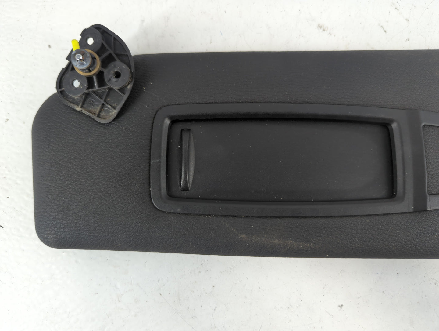 2005-2007 Chevrolet Trailblazer Sun Visor Shade Replacement Driver Left Mirror Fits Fits 2005 2006 2007 OEM Used Auto Parts 