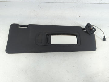 2005-2007 Chevrolet Trailblazer Sun Visor Shade Replacement Passenger Right Mirror Fits Fits 2005 2006 2007 OEM Used Auto Pa