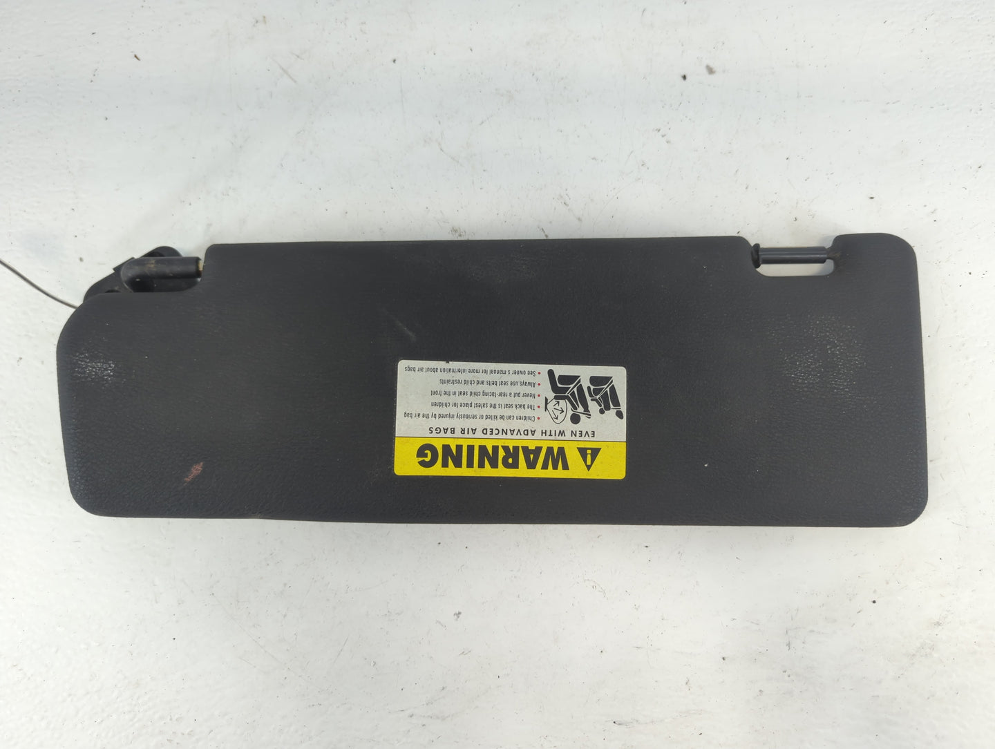 2005-2007 Chevrolet Trailblazer Sun Visor Shade Replacement Passenger Right Mirror Fits Fits 2005 2006 2007 OEM Used Auto Pa