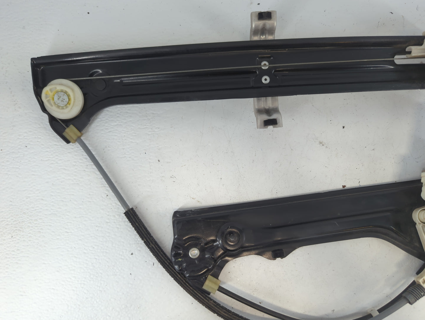 2005 Chevrolet Trailblazer Driver Front Left Power Window Motor - Oemusedautoparts1.com