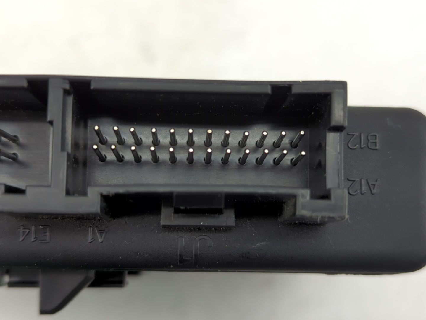 2005 Chevrolet Trailblazer Body Control Module Bcm Inner Cabin Fuse Box - Oemusedautoparts1.com