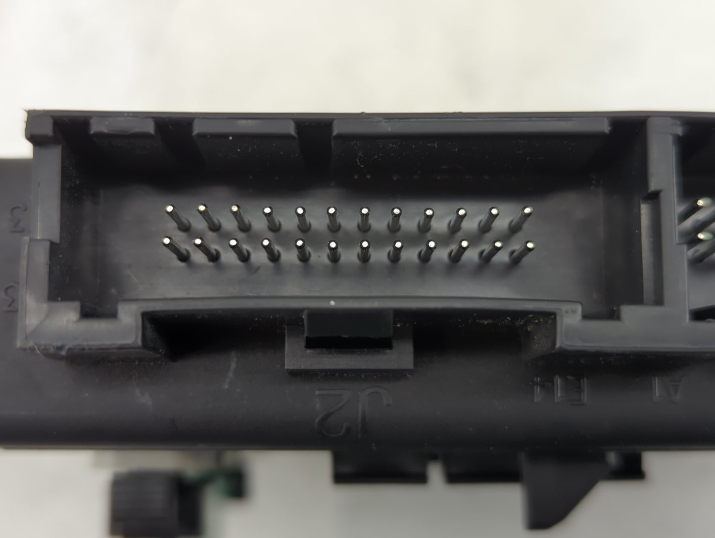 2005 Chevrolet Trailblazer Body Control Module Bcm Inner Cabin Fuse Box - Oemusedautoparts1.com