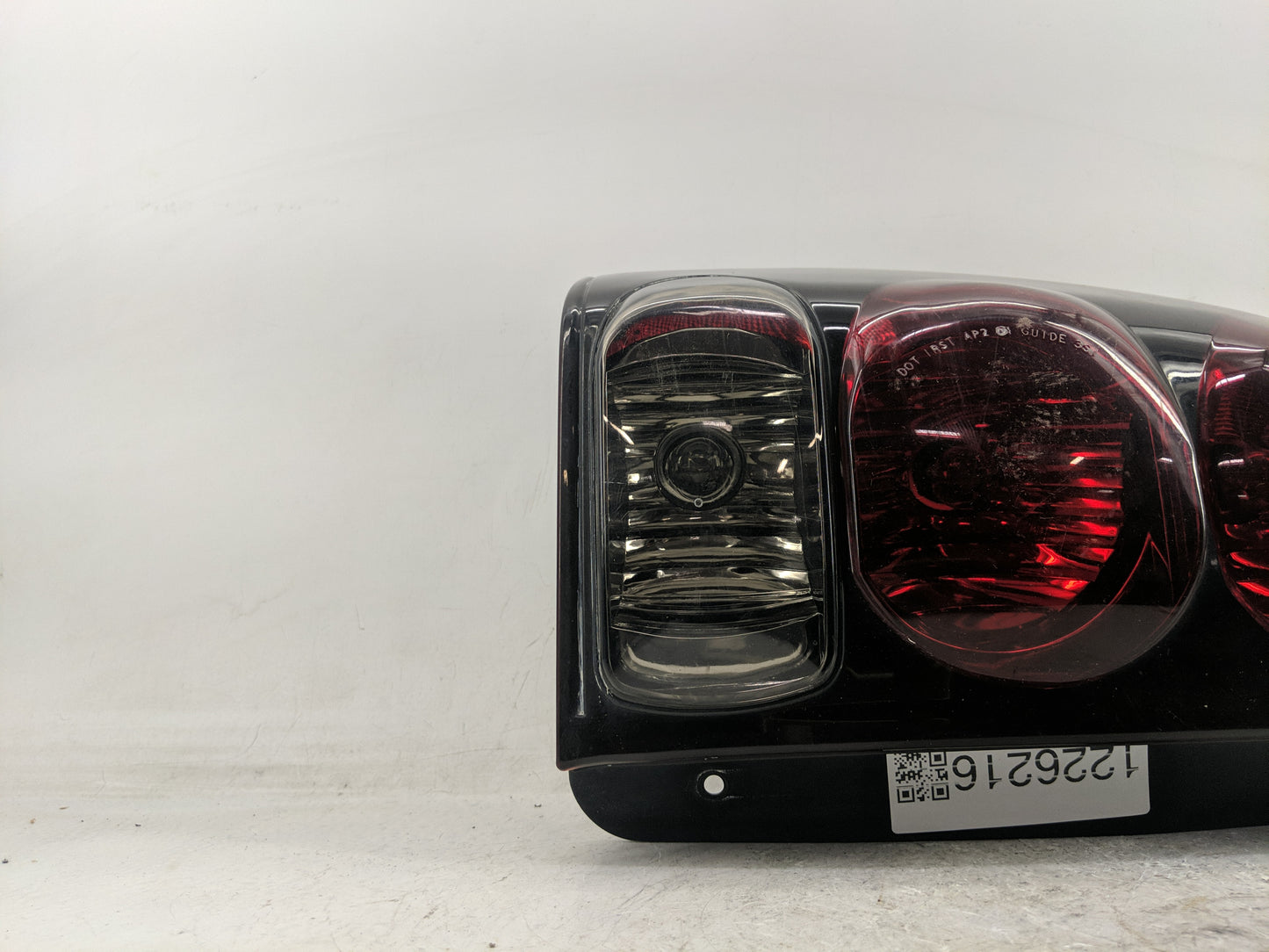 2005 Chevrolet Trailblazer Ext Tail Light Assembly Driver Left OEM P/N:15131578 Fits OEM Used Auto Parts - Oemusedautoparts1