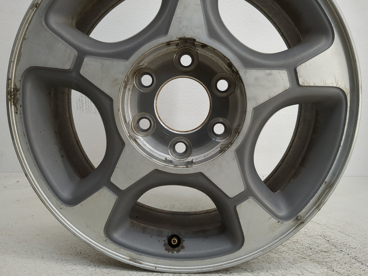 2004-2006 Chevrolet Trailblazer Ext Oem Wheel Rim - Oemusedautoparts1.com
