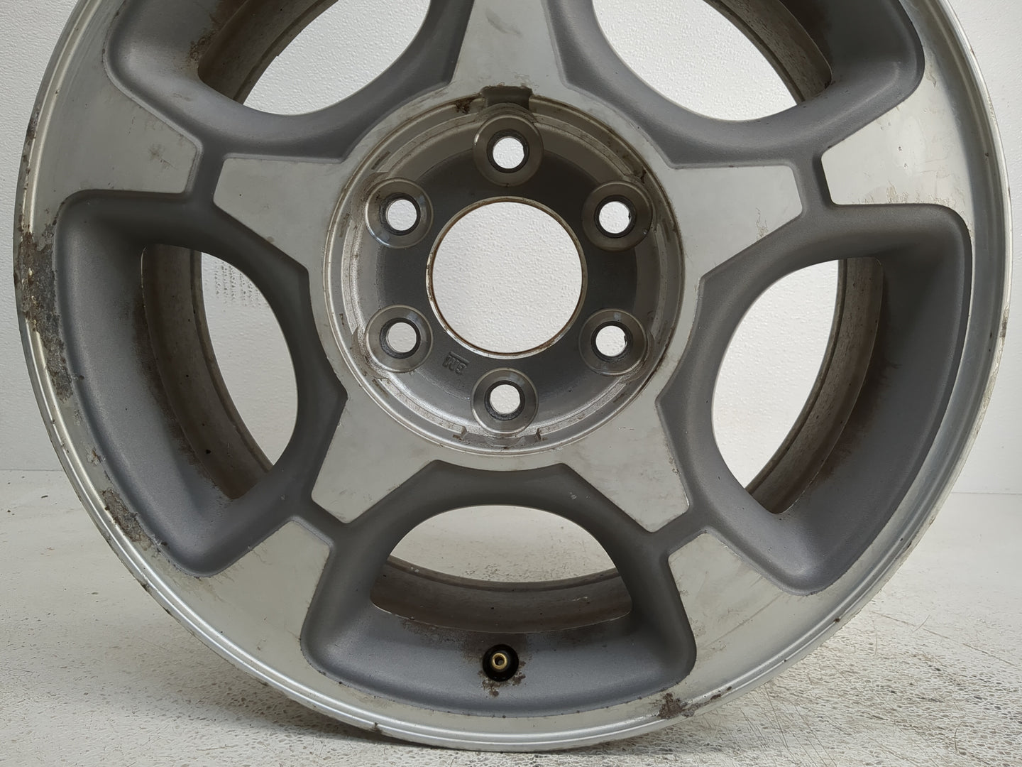 2004-2006 Chevrolet Trailblazer Ext Oem Wheel Rim - Oemusedautoparts1.com