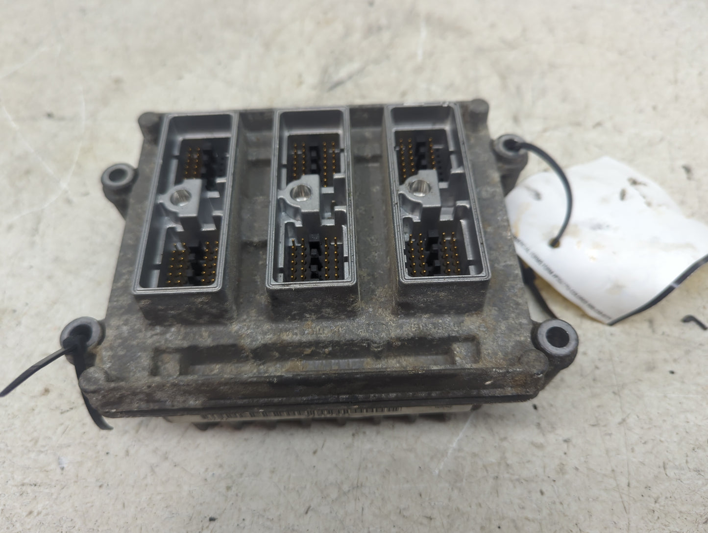 2003-2005 Chevrolet Trailblazer Ext PCM Engine Control Computer ECU ECM PCU OEM P/N:12573576 12574976 Fits OEM Used Auto Par