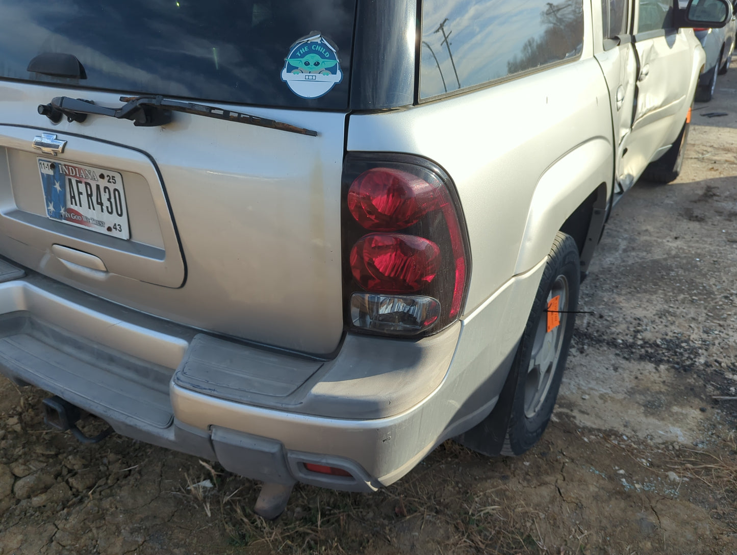 2002-2006 Chevrolet Trailblazer Ext Tail Light Assembly Passenger Right OEM Fits Fits 2002 2003 2004 2005 2006 2007 2008 200