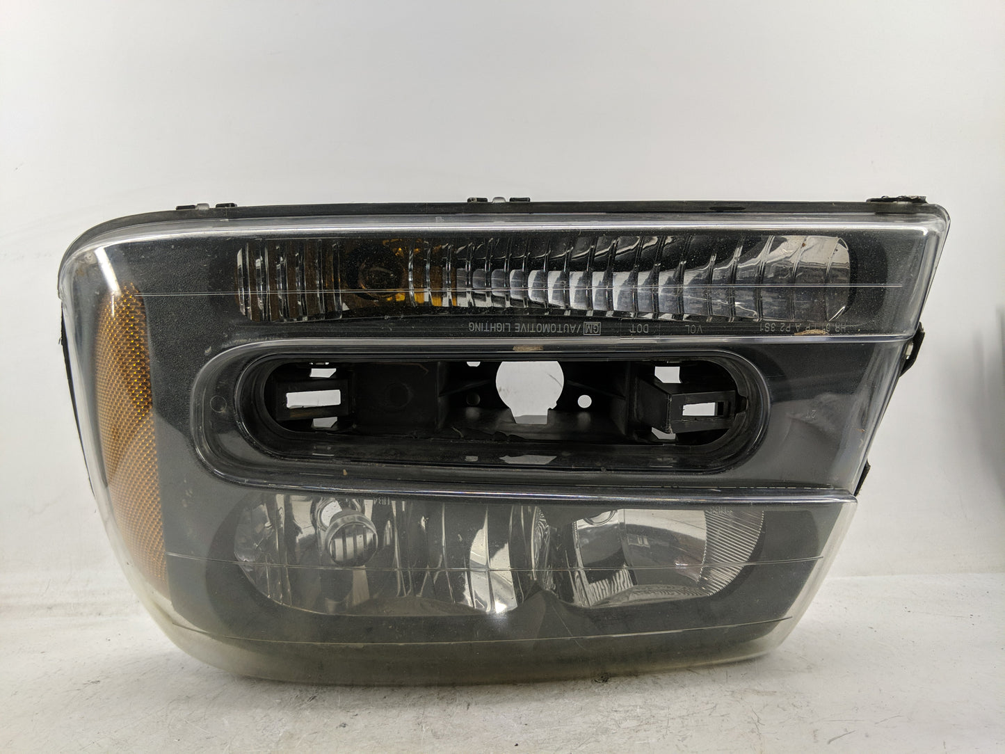 2002 Chevrolet Trailblazer Ext Driver Left Oem Head Light Headlight Lamp - Oemusedautoparts1.com