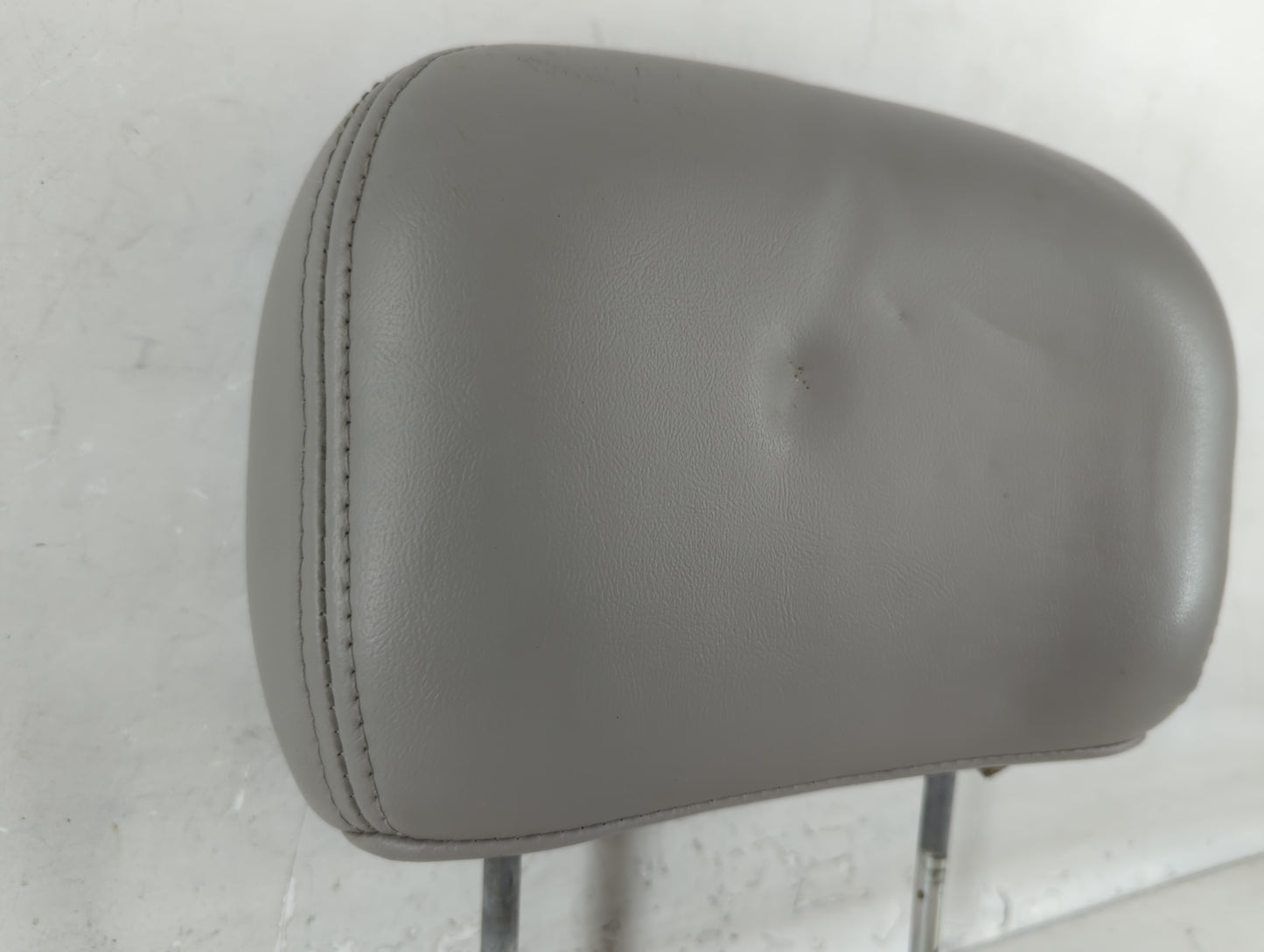 2005-2006 Chevrolet Trailblazer Ext Headrest Head Rest Rear Seat - Oemusedautoparts1.com
