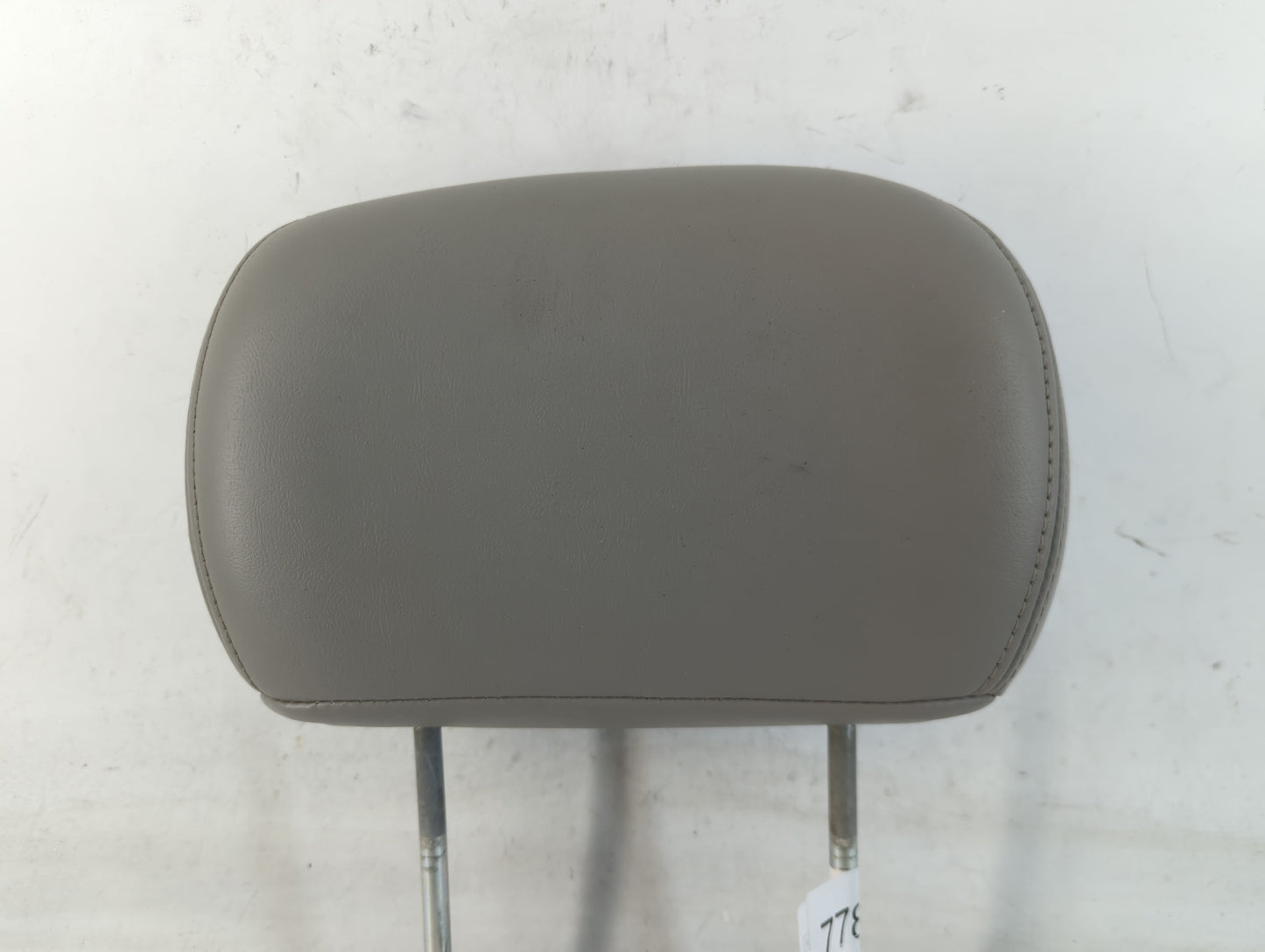 2005-2006 Chevrolet Trailblazer Ext Headrest Head Rest Front Driver Passenger Seat Fits Fits 2005 2006 2007 2008 2009 OEM Us