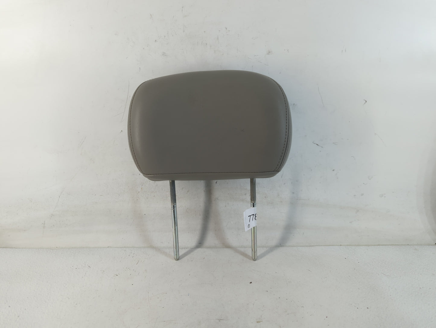 2005-2006 Chevrolet Trailblazer Ext Headrest Head Rest Front Driver Passenger Seat Fits Fits 2005 2006 2007 2008 2009 OEM Us