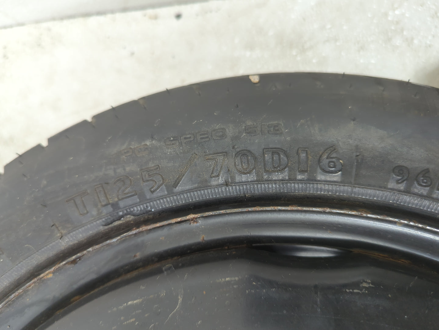 2005-2005 Chevrolet Uplander Spare Donut Tire Wheel Rim Oem - Oemusedautoparts1.com
