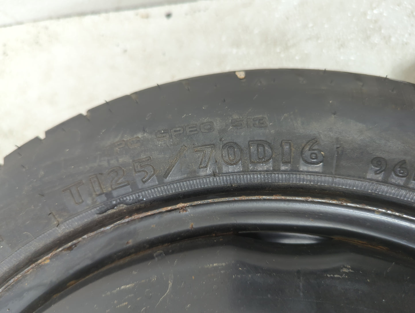 2005-2005 Chevrolet Uplander Spare Donut Tire Wheel Rim Oem - Oemusedautoparts1.com