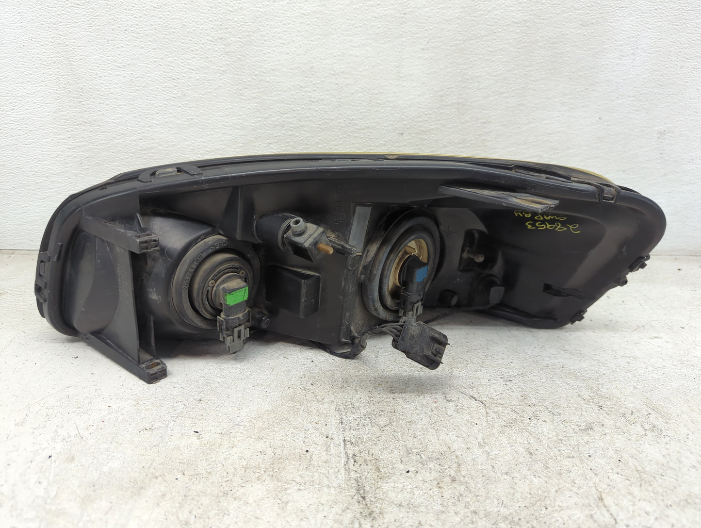 2005 Chevrolet Uplander Passenger Right Oem Head Light Headlight Lamp - Oemusedautoparts1.com