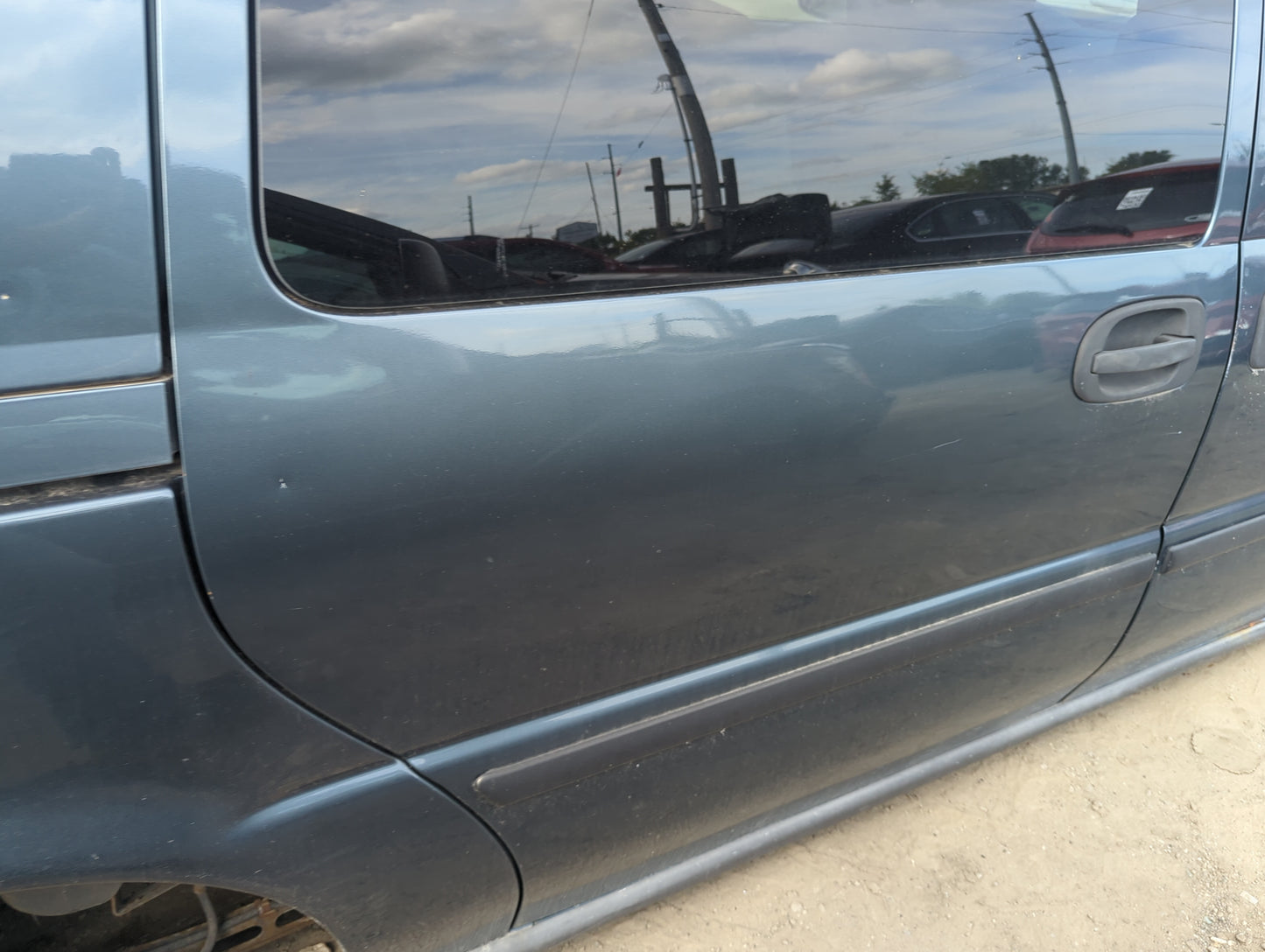 2005-2009 Chevrolet Uplander Passenger Rear Door Oem - Oemusedautoparts1.com