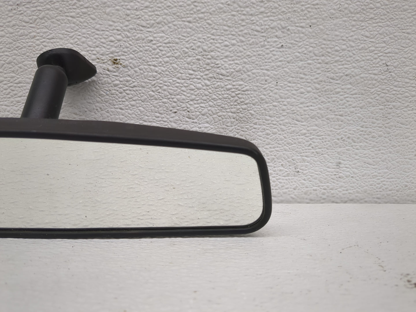 2005-2009 Chevrolet Uplander Interior Rear View Mirror Replacement OEM Fits OEM Used Auto Parts - Oemusedautoparts1.com