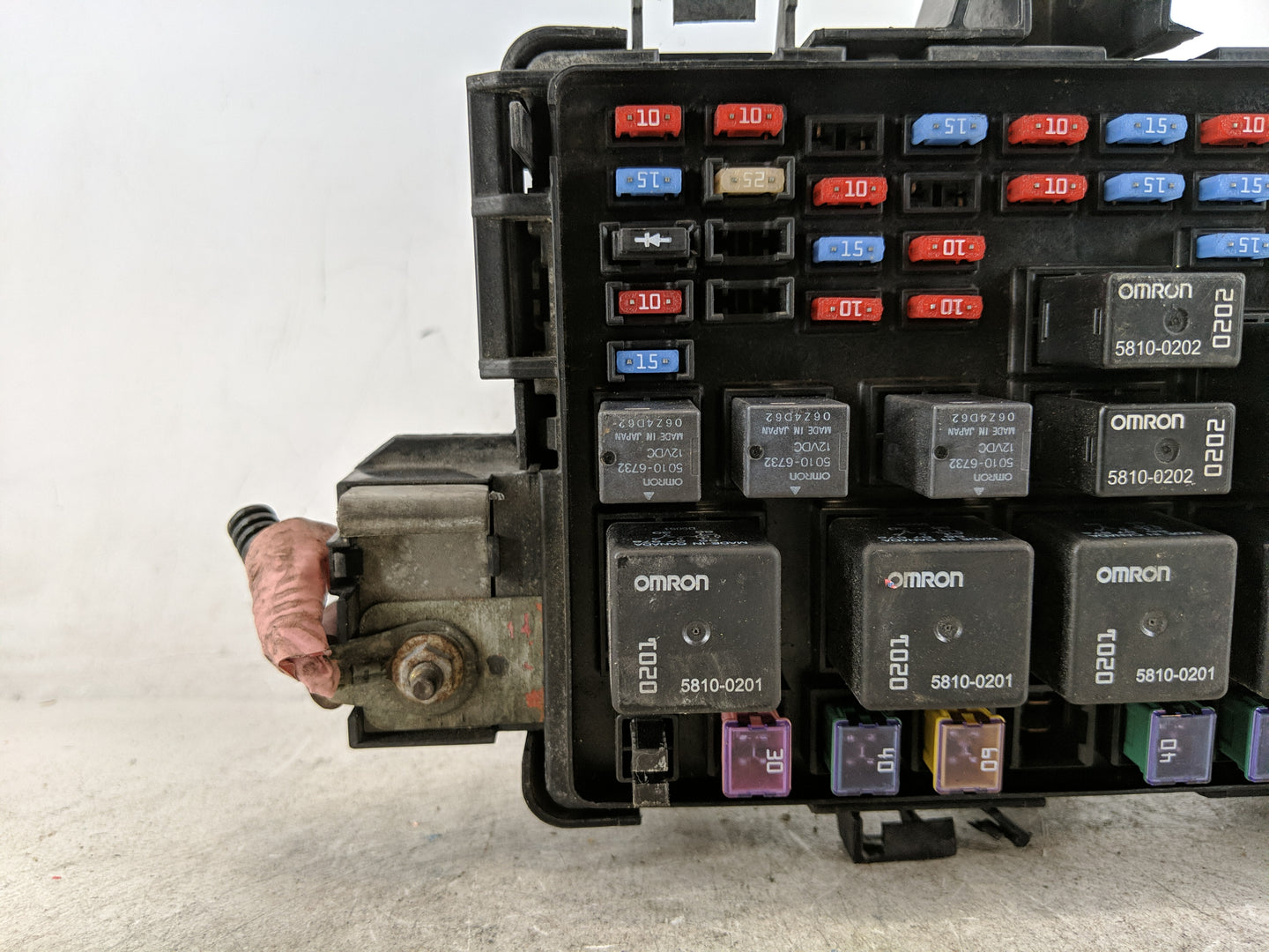 2005-2009 Chevrolet Uplander Fusebox Fuse Box Panel Relay Module P/N:15272681 Fits Fits 2005 2006 2007 2008 2009 OEM Used Au