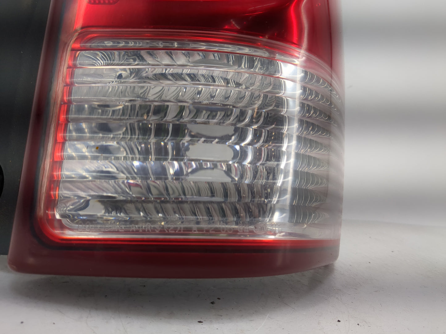 2005 Chevrolet Uplander Tail Light Assembly Passenger Right OEM P/N:249720 Fits OEM Used Auto Parts - Oemusedautoparts1.com