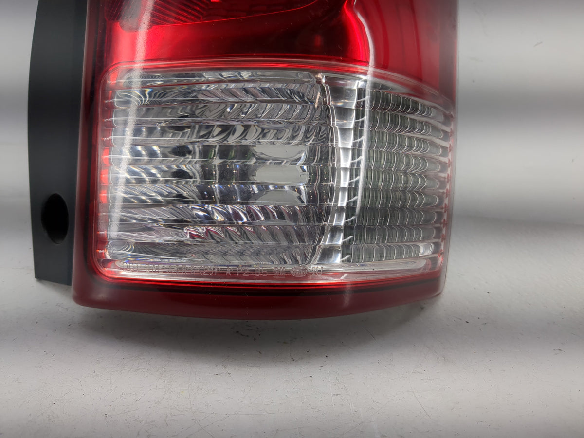 2005 Chevrolet Uplander Tail Light Assembly Passenger Right OEM P/N:249720 Fits Fits 2006 2007 2008 2009 OEM Used Auto Parts
