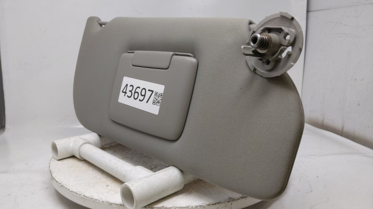 2005 Chevrolet Uplander Sun Visor Shade Replacement Passenger Right Mirror Fits OEM Used Auto Parts - Oemusedautoparts1.com