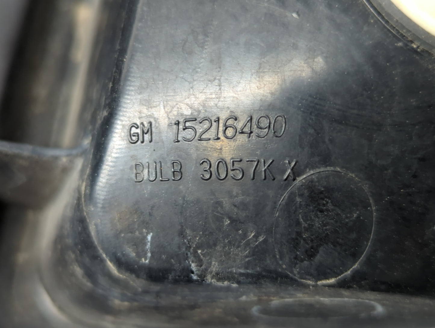 2005-2009 Chevrolet Uplander Tail Light Assembly Driver Left OEM P/N:15216490 Fits Fits 2005 2006 2007 2008 2009 OEM Used Au