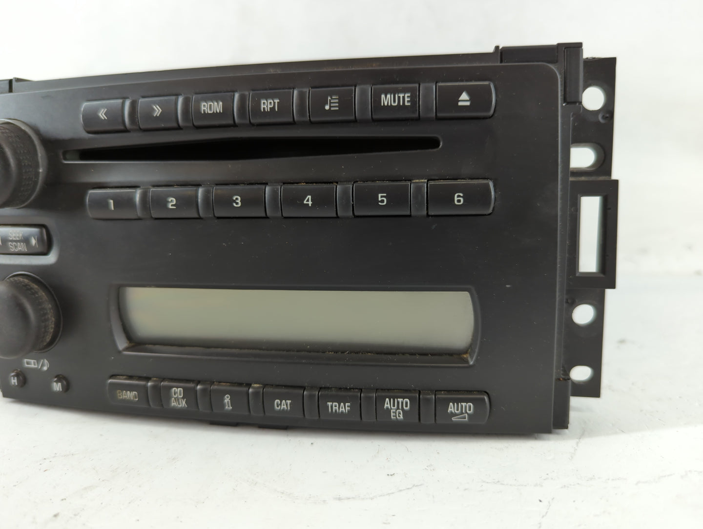 2005-2007 Chevrolet Uplander Radio AM FM Cd Player Receiver Replacement P/N:15209242 Fits Fits 2005 2006 2007 OEM Used Auto 