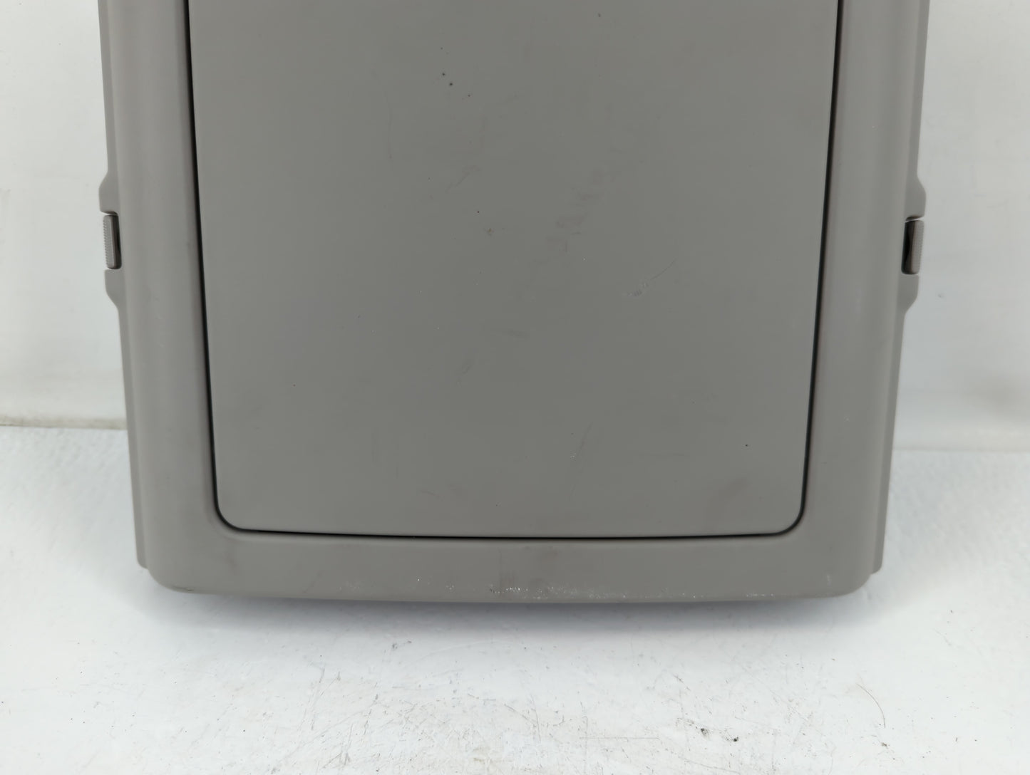2005 Chevrolet Uplander Overhead Roof Console 774909 - Oemusedautoparts1.com