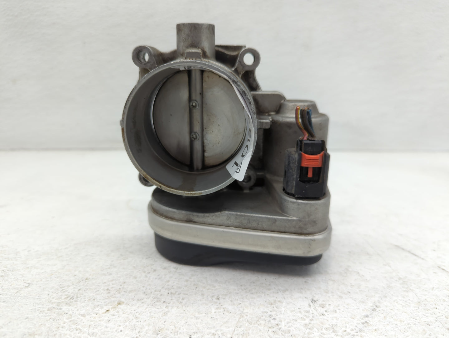 2005 Chrysler 300 Throttle Body P/N:5 718 201 04861691AA Fits OEM Used Auto Parts - Oemusedautoparts1.com